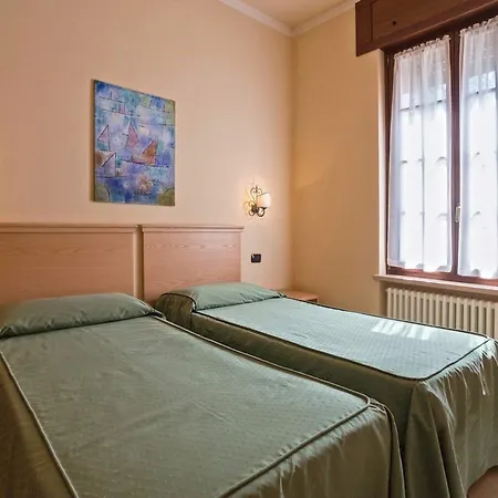 Mainard Aparthotel