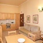 公寓式酒店 Mainard 4*