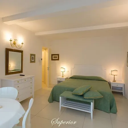 Apart-hotel Mainard