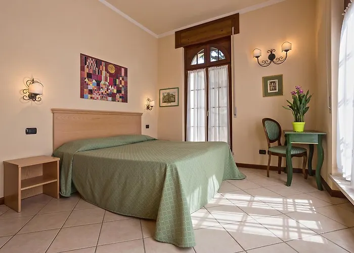 Mainard Aparthotel 4*